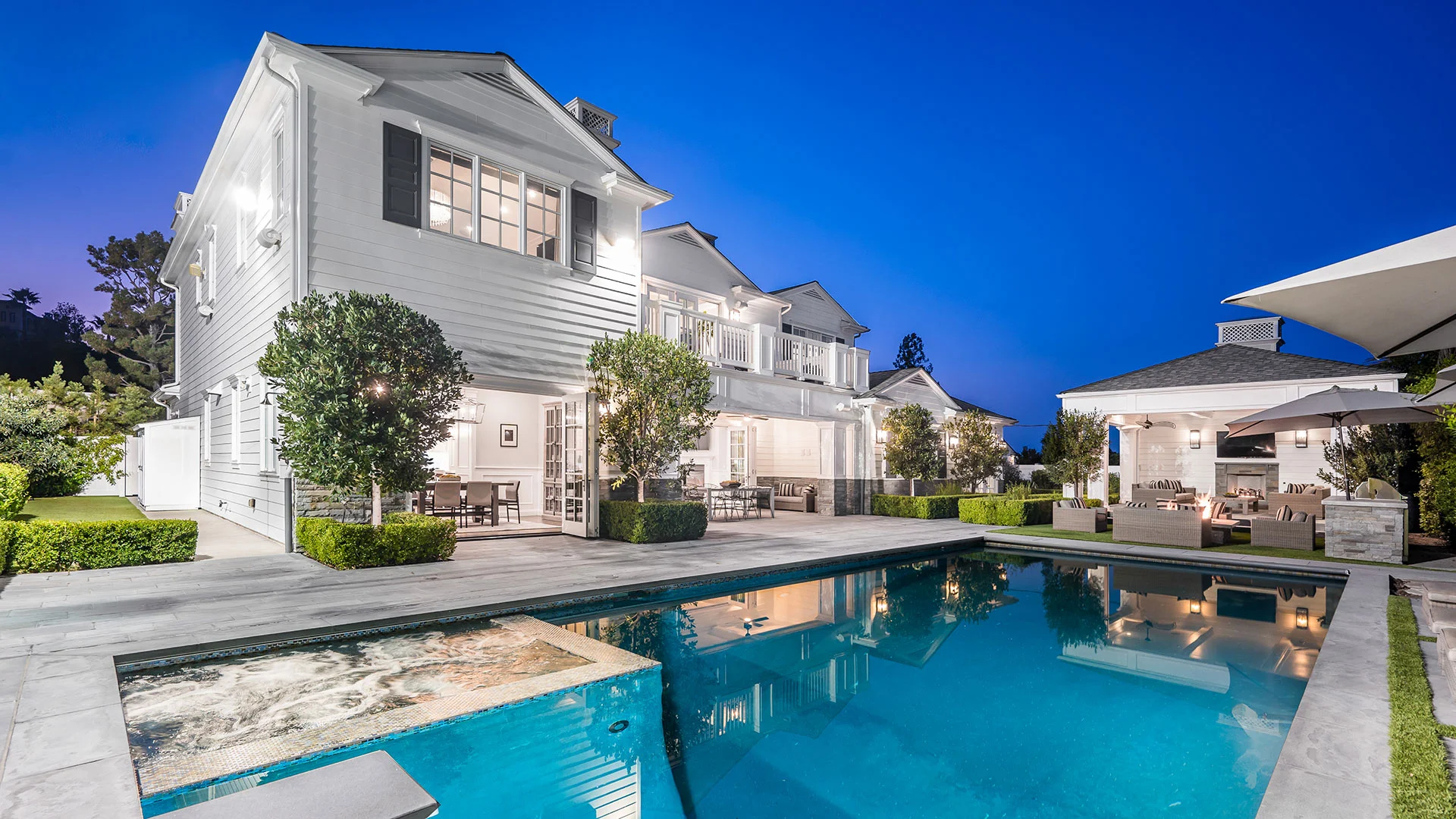Pool Cleaning Home